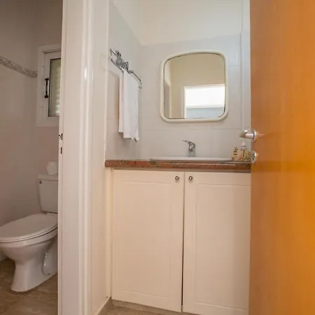 Papaya Royal * Αγία Νάπα