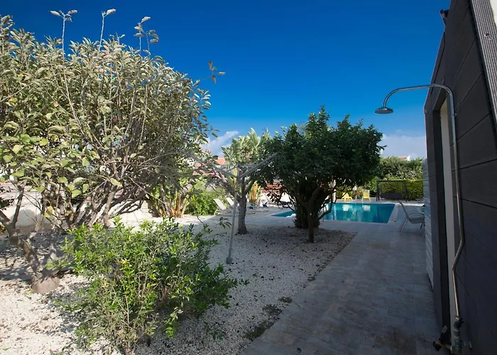 Papaya Royal Villa *