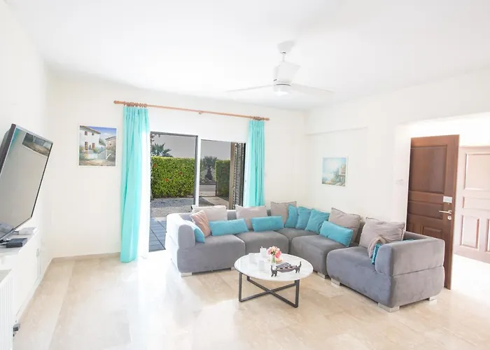 Papaya Royal Villa Ayia Napa