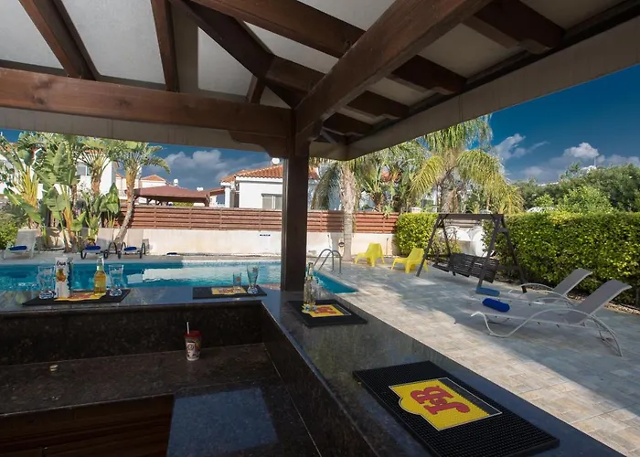 Papaya Royal * Agia Napa